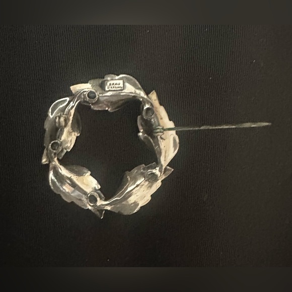 Vintage Beau Sterling Leaf Brooch - Picture 5 of 6